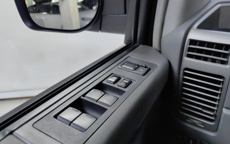 Nissan Armada II, 2003 год, 688 000 рублей, 24 фотография