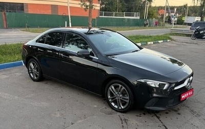 Mercedes-Benz A-Класс, 2019 год, 2 000 000 рублей, 1 фотография