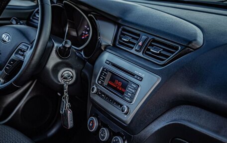 KIA Rio III рестайлинг, 2016 год, 900 000 рублей, 21 фотография