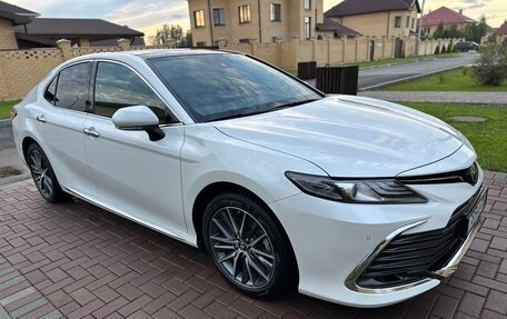 Toyota Camry, 2023 год, 3 550 000 рублей, 6 фотография