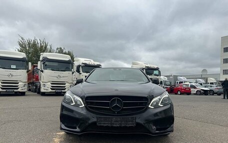 Mercedes-Benz E-Класс, 2015 год, 2 750 000 рублей, 2 фотография