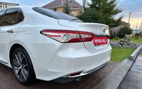 Toyota Camry, 2023 год, 3 550 000 рублей, 5 фотография