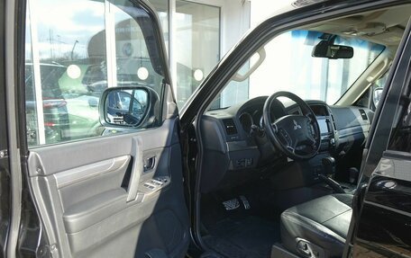 Mitsubishi Pajero IV, 2015 год, 2 295 000 рублей, 6 фотография