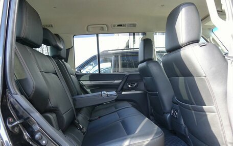 Mitsubishi Pajero IV, 2015 год, 2 295 000 рублей, 22 фотография