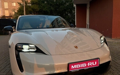 Porsche Taycan I, 2020 год, 1 фотография