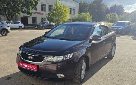 KIA Cerato III, 2010 год, 750 000 рублей, 2 фотография