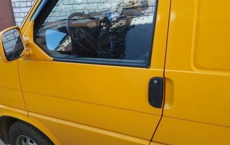 Volkswagen Transporter T4, 1995 год, 630 000 рублей, 2 фотография
