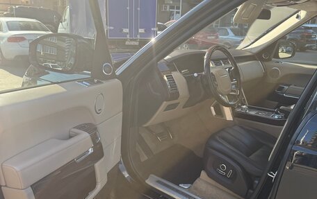 Land Rover Range Rover IV рестайлинг, 2016 год, 4 500 000 рублей, 13 фотография