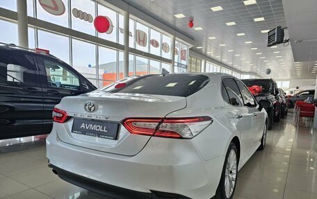 Toyota Camry, 2018 год, 2 779 000 рублей, 10 фотография