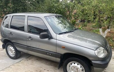 Chevrolet Niva I рестайлинг, 2004 год, 340 000 рублей, 1 фотография