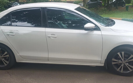 Volkswagen Jetta VI, 2011 год, 927 000 рублей, 2 фотография
