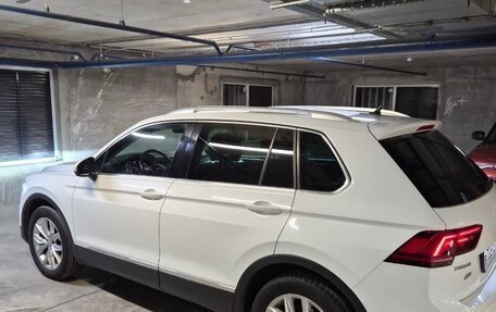 Volkswagen Tiguan II, 2016 год, 2 600 000 рублей, 4 фотография