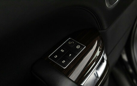 Land Rover Range Rover IV рестайлинг, 2015 год, 3 159 000 рублей, 18 фотография