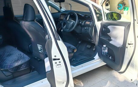 Toyota Wish II, 2009 год, 1 450 000 рублей, 10 фотография