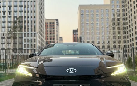 Toyota Camry, 2025 год, 3 650 000 рублей, 9 фотография