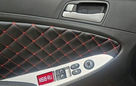 Hyundai Solaris II рестайлинг, 2013 год, 829 000 рублей, 16 фотография