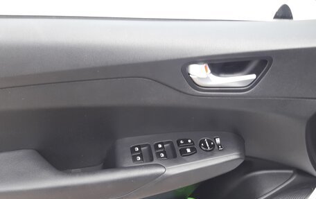 Hyundai Solaris II рестайлинг, 2021 год, 1 850 000 рублей, 12 фотография