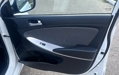 Hyundai Solaris II рестайлинг, 2013 год, 800 000 рублей, 1 фотография