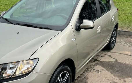 Renault Sandero II рестайлинг, 2017 год, 930 000 рублей, 13 фотография