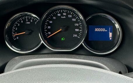 Renault Sandero II рестайлинг, 2017 год, 930 000 рублей, 17 фотография