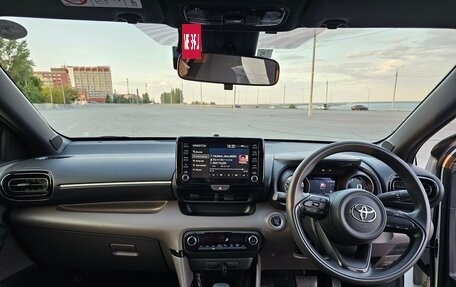 Toyota Yaris, 2020 год, 1 499 999 рублей, 25 фотография