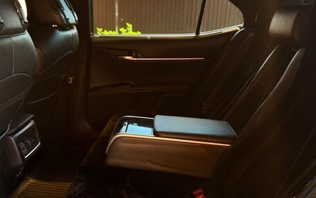 Toyota Camry, 2019 год, 3 200 000 рублей, 5 фотография