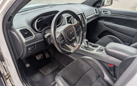 Jeep Grand Cherokee, 2016 год, 4 750 000 рублей, 13 фотография