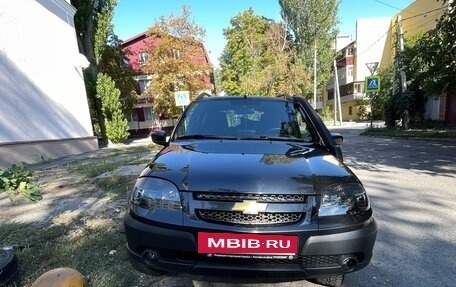 Chevrolet Niva I рестайлинг, 2017 год, 850 000 рублей, 2 фотография