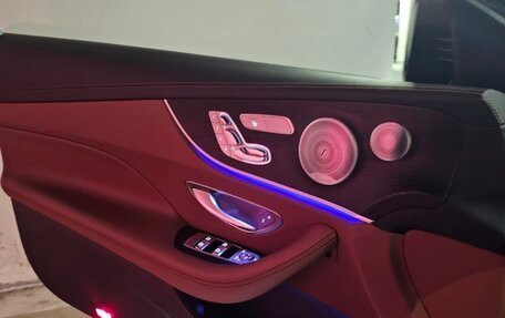 Mercedes-Benz E-Класс, 2019 год, 4 500 000 рублей, 9 фотография