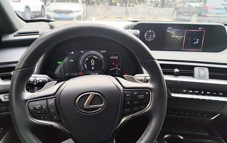 Lexus UX I, 2022 год, 2 400 000 рублей, 7 фотография