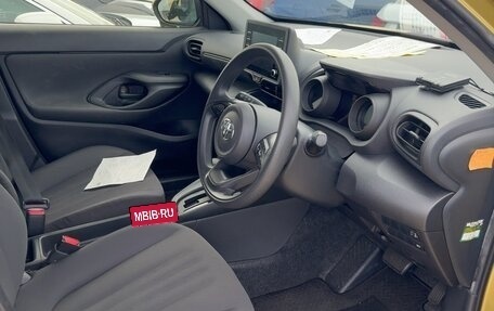 Toyota Yaris Cross, 2021 год, 1 710 000 рублей, 5 фотография