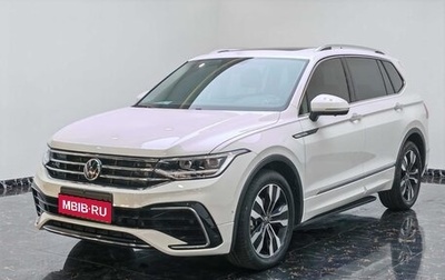 Volkswagen Tiguan II, 2022 год, 2 470 000 рублей, 1 фотография