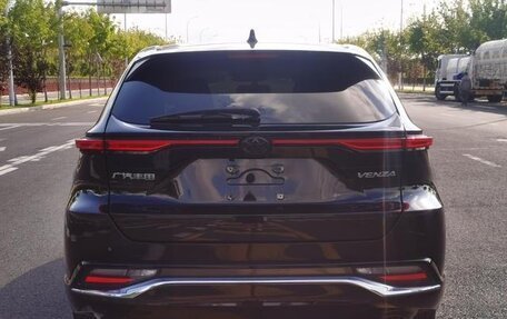Toyota Venza, 2022 год, 2 500 000 рублей, 6 фотография