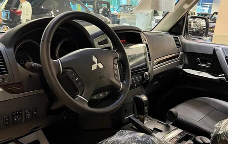 Mitsubishi Pajero IV, 2022 год, 4 281 000 рублей, 5 фотография