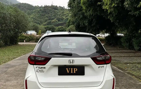 Honda Fit, 2022 год, 1 000 000 рублей, 5 фотография