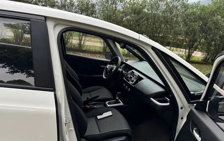 Honda Fit, 2022 год, 1 000 000 рублей, 9 фотография