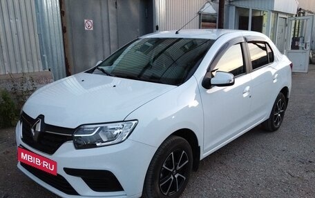 Renault Logan II, 2022 год, 1 550 000 рублей, 2 фотография