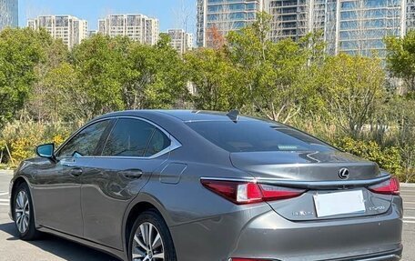 Lexus ES VII, 2021 год, 3 700 000 рублей, 4 фотография