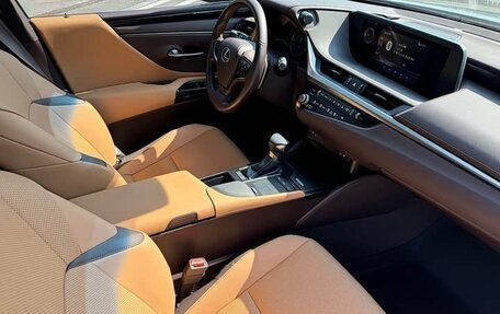 Lexus ES VII, 2021 год, 3 700 000 рублей, 18 фотография