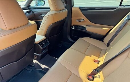 Lexus ES VII, 2021 год, 3 700 000 рублей, 15 фотография