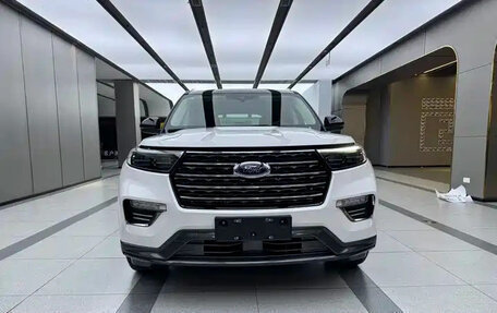 Ford Explorer VI, 2022 год, 3 260 000 рублей, 2 фотография