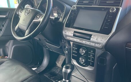Toyota Land Cruiser Prado 150 рестайлинг 2, 2017 год, 4 870 000 рублей, 7 фотография
