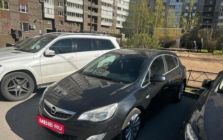 Opel Astra J, 2011 год, 750 000 рублей, 3 фотография