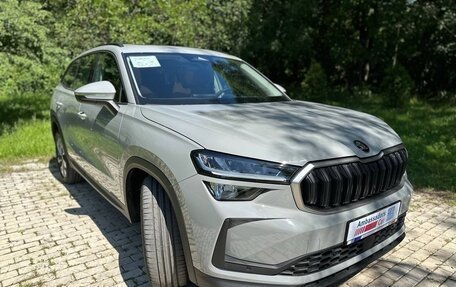 Skoda Kodiaq, 2025 год, 4 677 000 рублей, 12 фотография