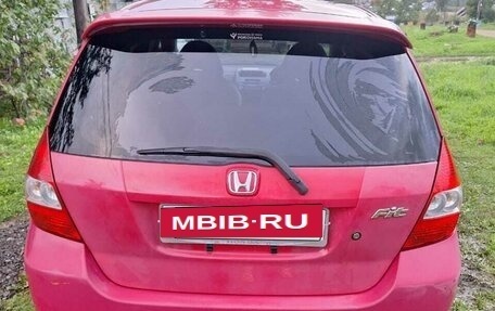 Honda Fit III, 2002 год, 380 000 рублей, 2 фотография