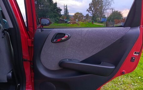 Honda Fit III, 2002 год, 380 000 рублей, 29 фотография