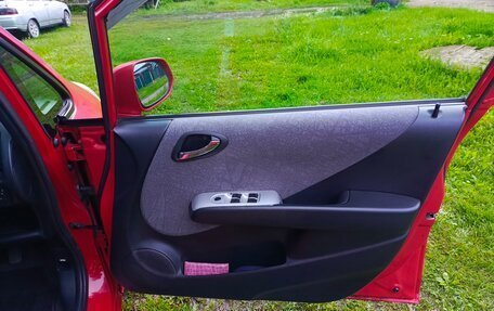 Honda Fit III, 2002 год, 380 000 рублей, 30 фотография