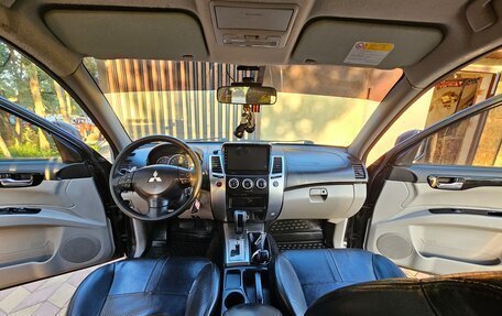 Mitsubishi Pajero Sport II рестайлинг, 2011 год, 2 200 000 рублей, 19 фотография