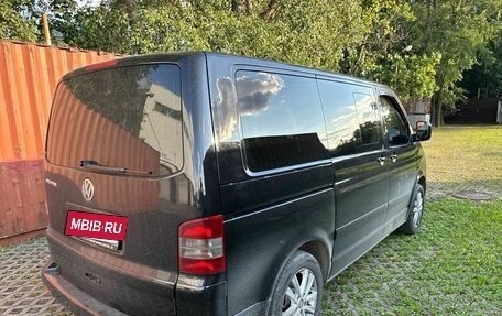Volkswagen Multivan T5, 2005 год, 1 350 000 рублей, 2 фотография
