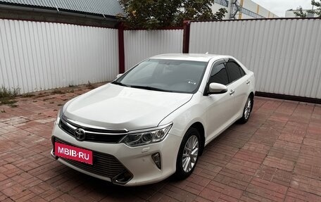 Toyota Camry, 2014 год, 2 300 000 рублей, 14 фотография